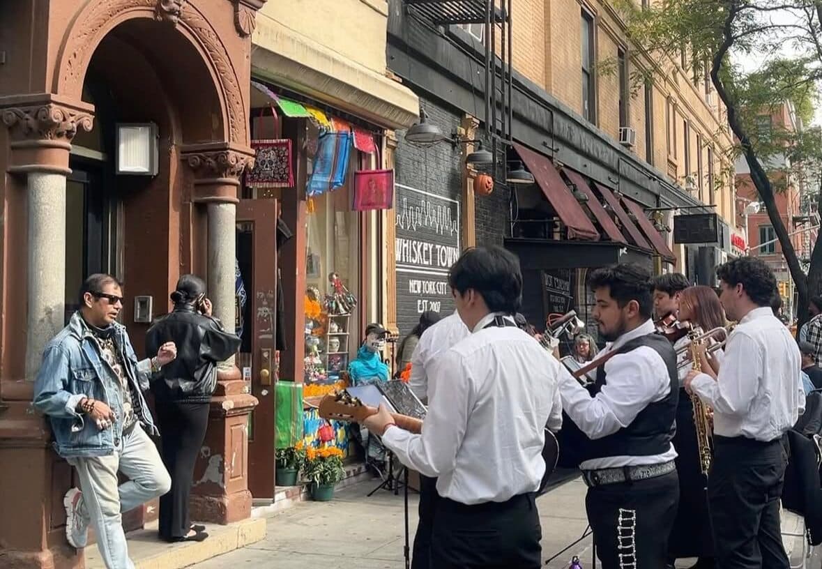 Día de los Muertos at La Sirena