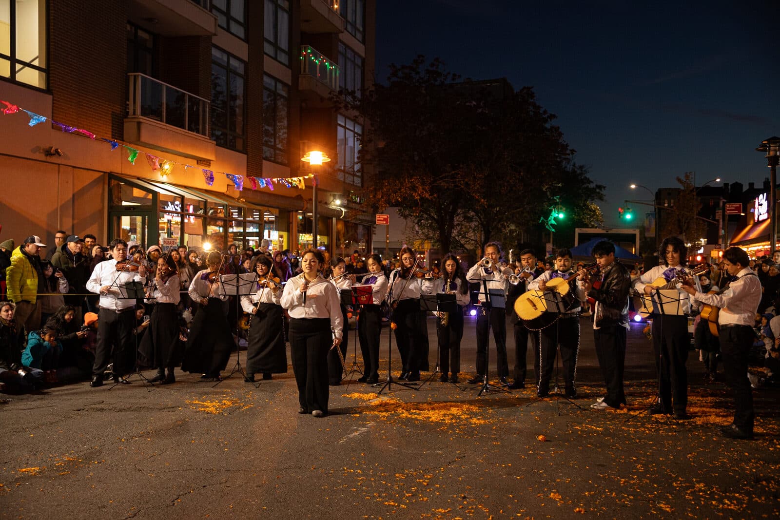 Día de los Muertos with Manhatitlan